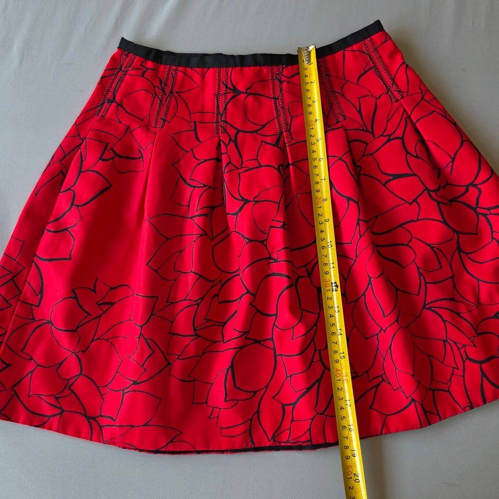 GAP Womens Red Floral Pleated Skirt Size 0 Black Accent Career Party - Picture 4 of 9
